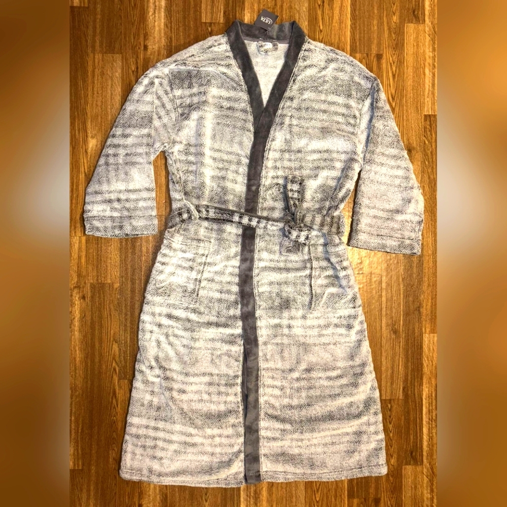 ULTA Brand Plush Bathrobe Light Gray With Gray Pattern ONESIZE NEW!